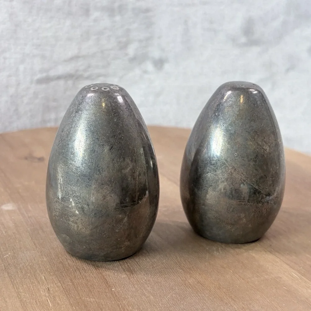 Vintage MCM Metallic Egg Shape Salt & Pepper Shakers Silver Gray‎ Set